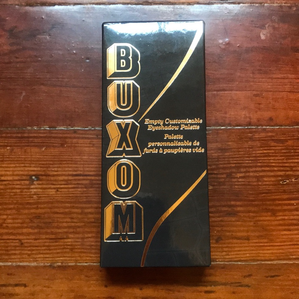 Buxom: Empty Eyeshadow Palette